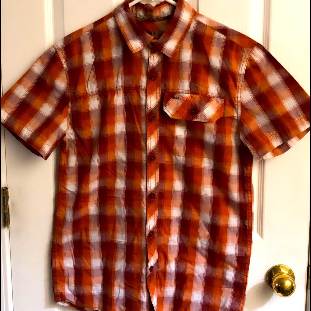 REALTEEE Mens short sleeve dress shirt